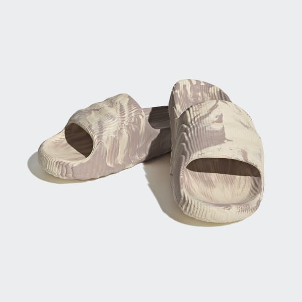 Beige Adilette 22 sandaler