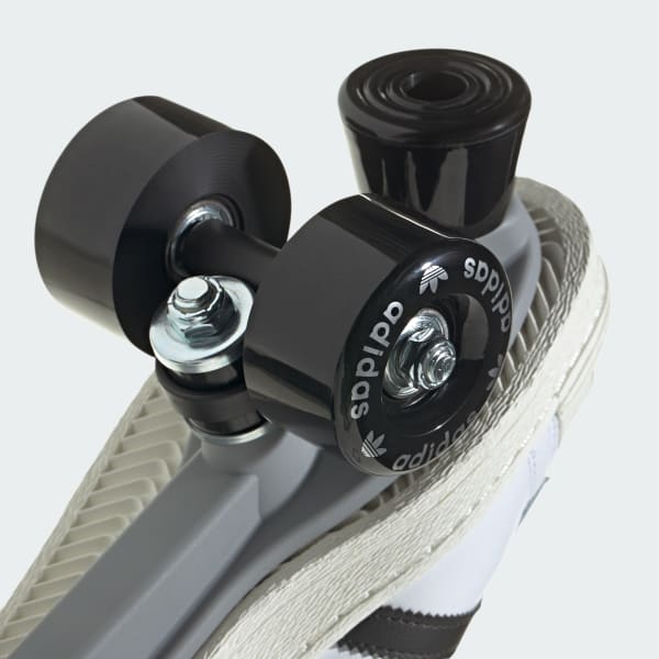 Superstar 82 Roller skate