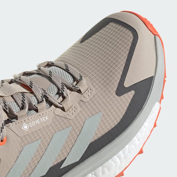 adidas Terrex Free Hiker 2.0 Low GORE TEX Hiking Schoenen Beige