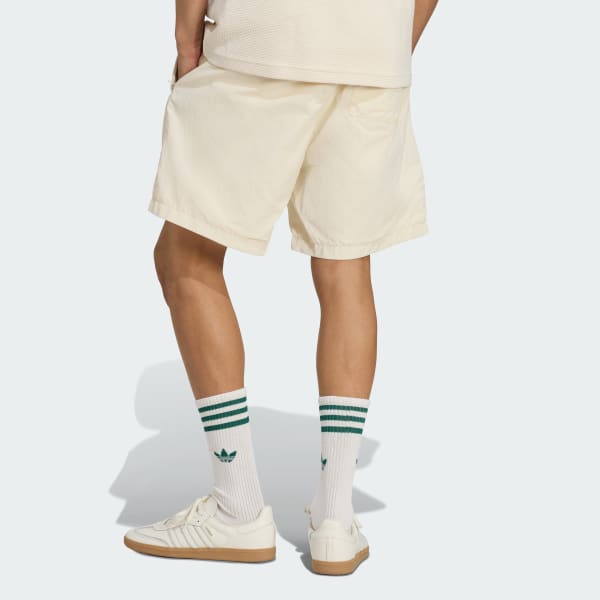 Blanco Short de tejido con Trifolio Essentials