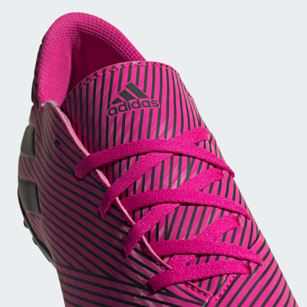 Chuteira society cheap adidas nemeziz rosa