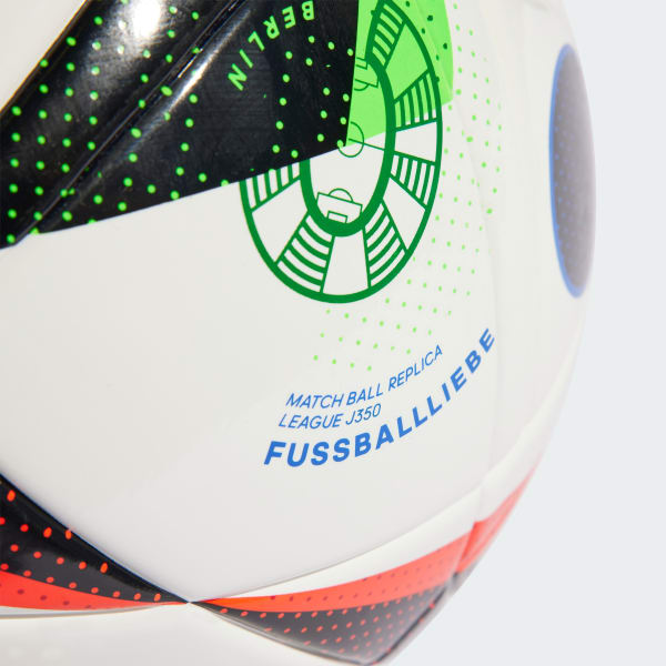 Weiss Fußballliebe Kids League Ball