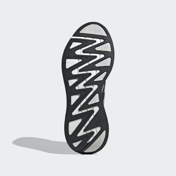 Schwarz Adizero Aruku Schuh