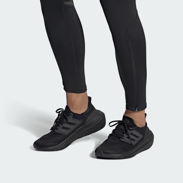 Schwarz Ultraboost Light Laufschuh