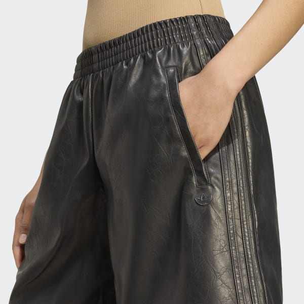 ★adidas originals★W PLEATHER FIREBIRD OVERSIZED JORT★ adidas Pleather Firebird Oversized Jort - Black | Free