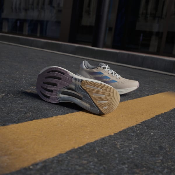 Rosa Zapatillas Supernova Rise Move for the Planet