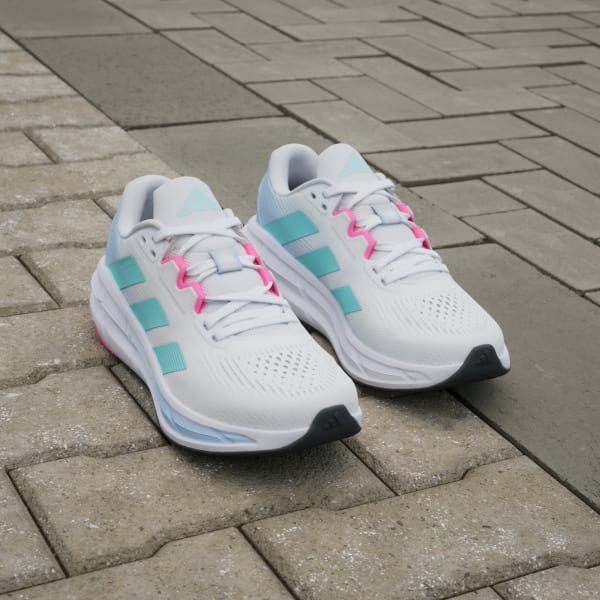 Questar rise shoes white online