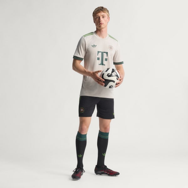 Zwart FC Bayern München 25/26 Wiesn Short