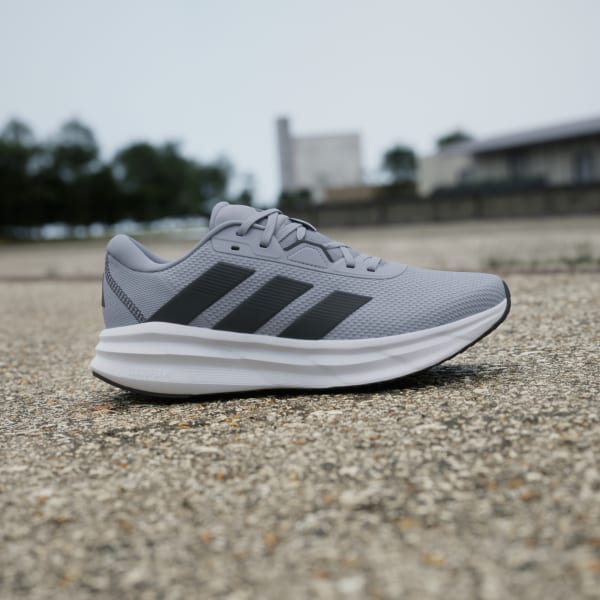 White and grey running shoes online