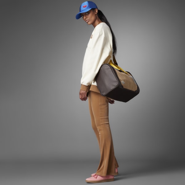 White 아디컬러 헤리티지 나우 스웨트셔츠