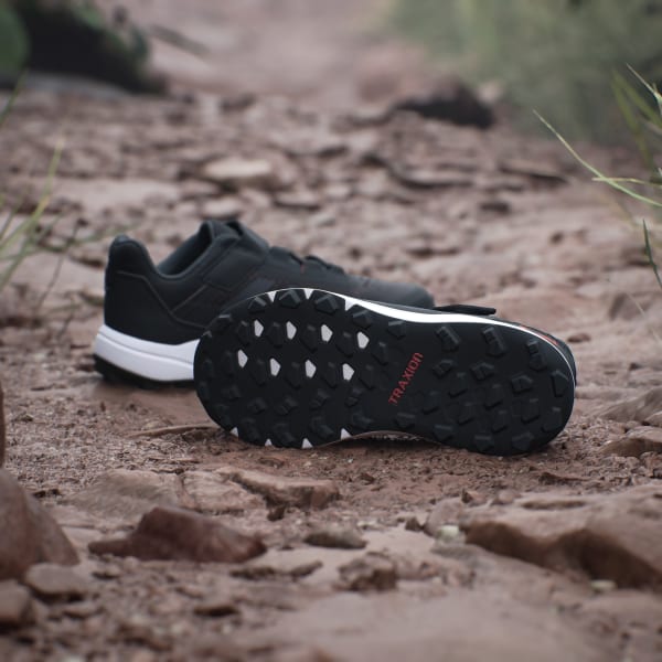 Preto Sapatilhas de Trail Running Flow TERREX Agravic