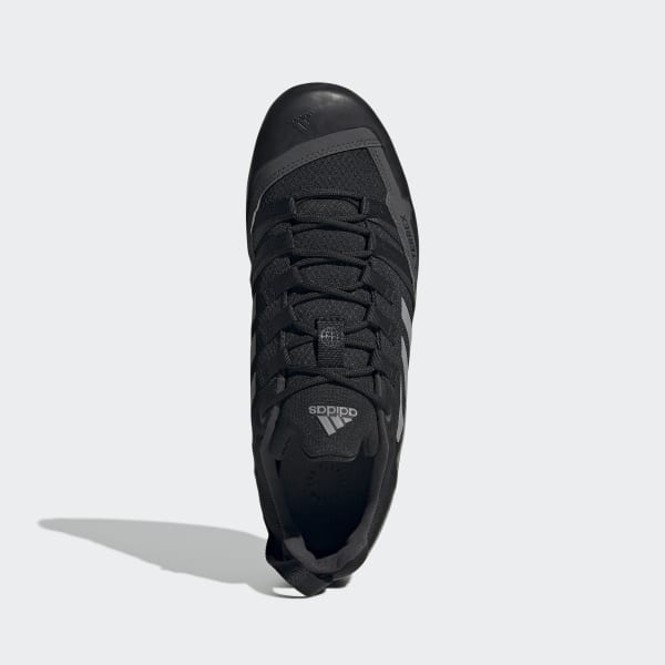 Svart Terrex Swift Solo Approach Shoes