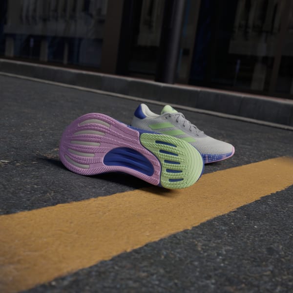 White Supernova Stride Running Shoes