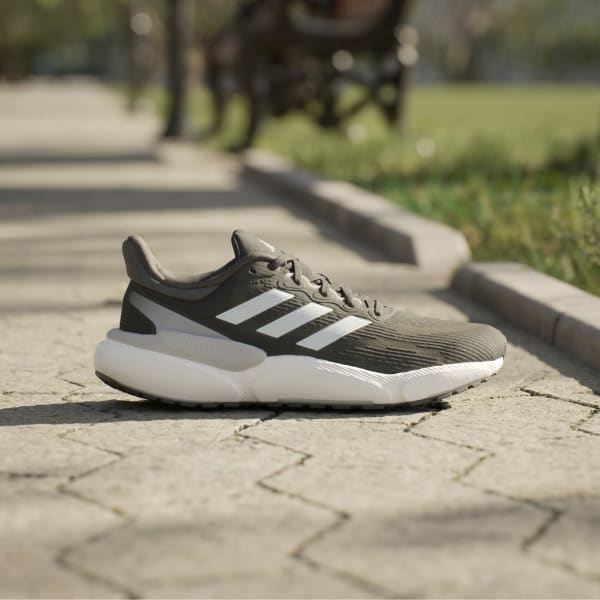 Schwarz Solarboost 5 Laufschuh