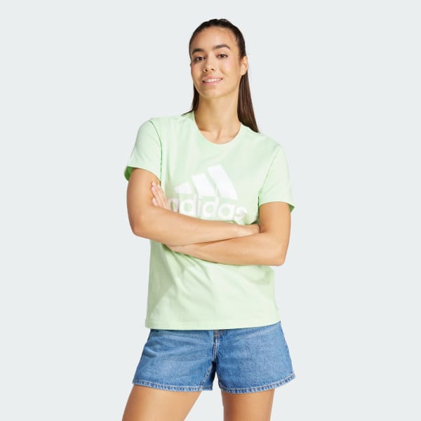 สีเขียว เสื้อยืดโลโก้ LOUNGEWEAR Essentials 