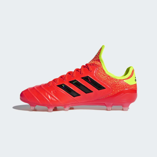 zapatos de futbol adidas naranjos