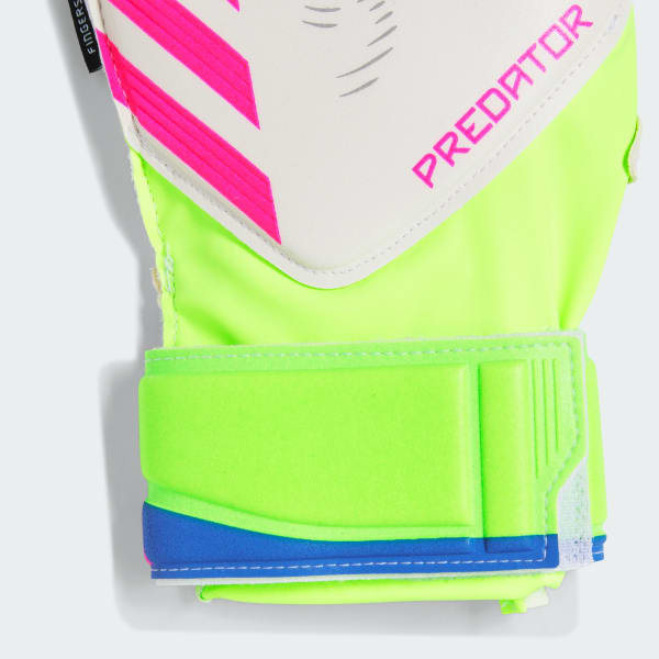 สีเขียว ถุงมือผู้รักษาประตู Predator Match Fingersave สำหรับเด็ก
