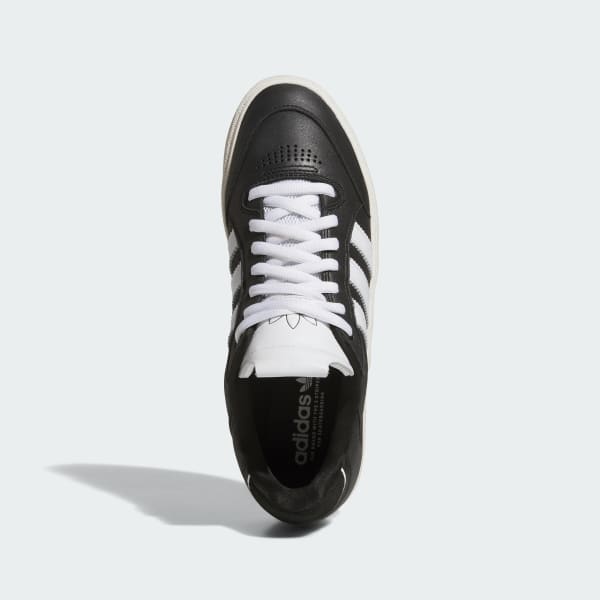 Tyshawn_Low_Black_JQ1137_02_st