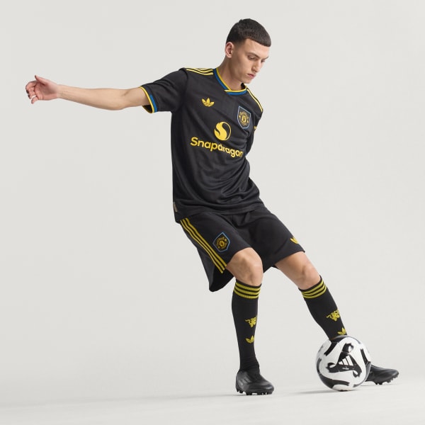 สีดำ เสื้อแข่งเกรดนักเตะชุดที่สาม Manchester United 25/26