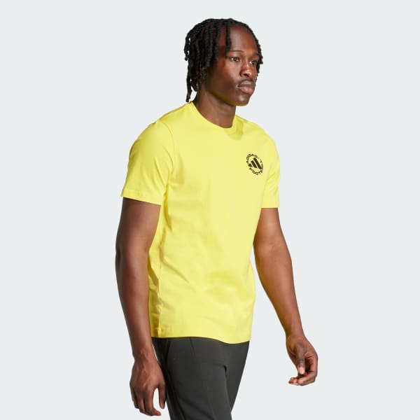 Gelb Football Sticker Graphic T-Shirt