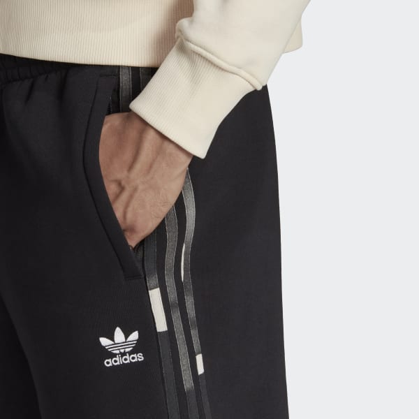 Svart Graphics Camo 3-Stripes Shorts