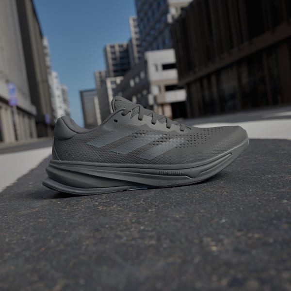 Đen Giày Chạy Bộ Supernova Rise