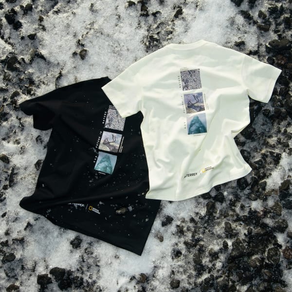 アディダス ナショナル ジオグラフィック グラフィックス半袖Tシャツ