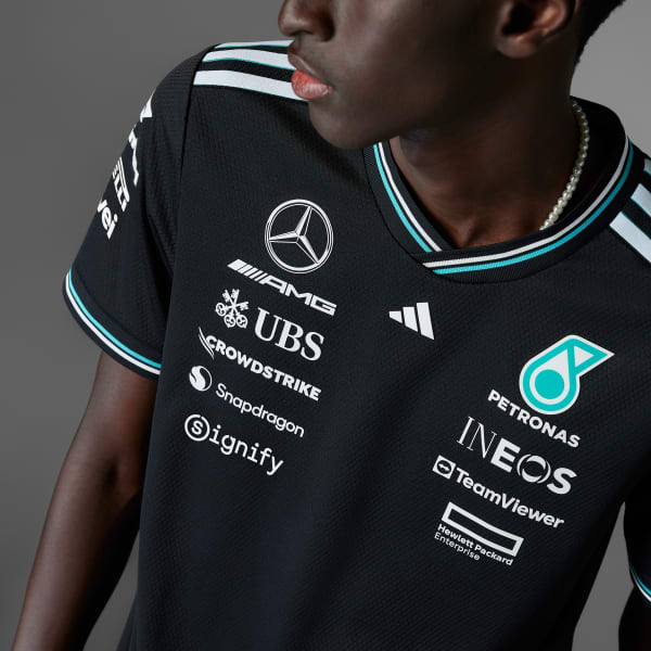 Negro CAMISETA MERCEDES - AMG PETRONAS F1 TEAM DRIVER VERSIÓN AUTÉNTICA