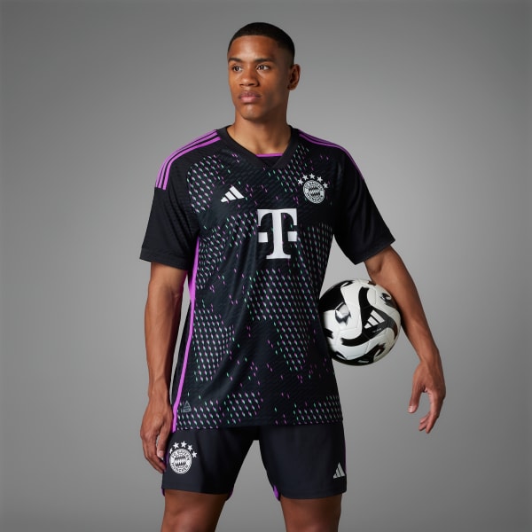 New FC Bayern away jersey for the 2023/24 season