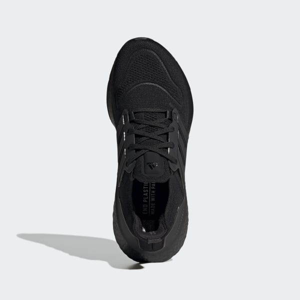 Negro TENIS ULTRABOOST 22