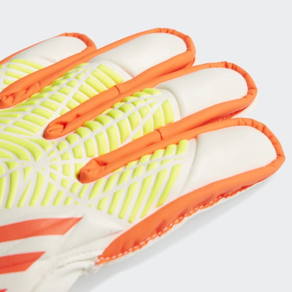 White Predator Edge Fingersave Match Gloves