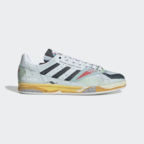 stan smith skateboarding