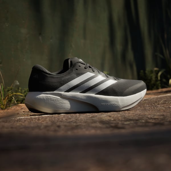 Black SUPERNOVA RISE 3 RUNNING SHOES