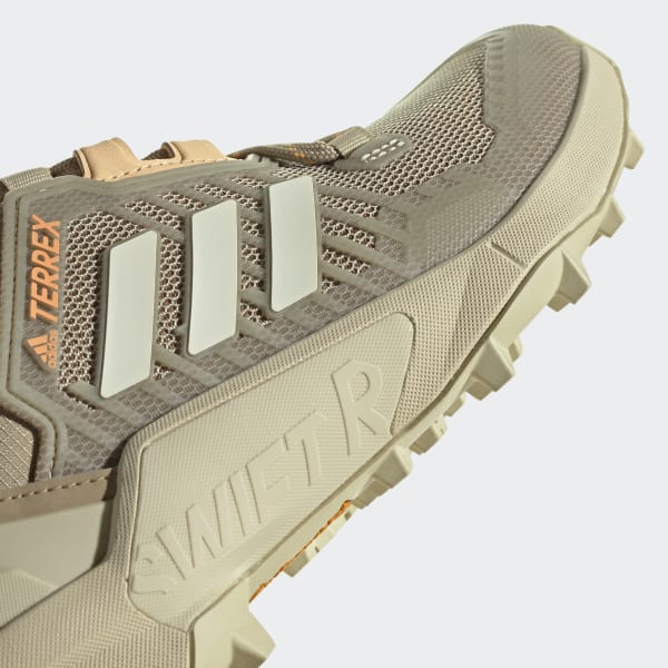 Midfoot stability and arch support