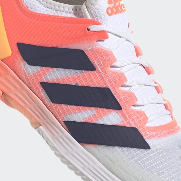 Reinforced mesh upper