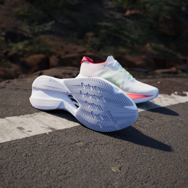 Hvit Adizero Boston 12 Sko