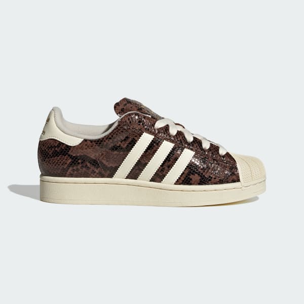 Cokelat sepatu Superstar II