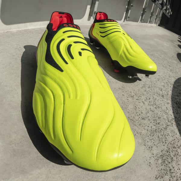 Chuteira Copa Sense Campo Amarelo adidas adidas Brasil