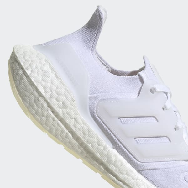 White ULTRABOOST 22 SHOES