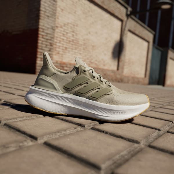 Beige Zapatilla Ultraboost 5