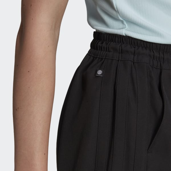 Black Adicolor Contempo Tailored Shorts (Gender Neutral) DVL39