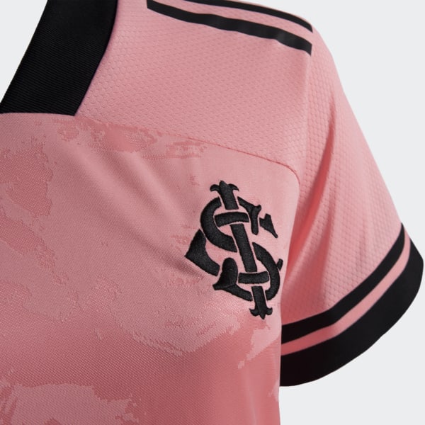Inter apresenta nova camisa inspirada no Outubro Rosa