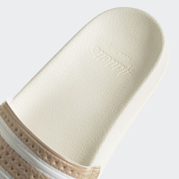 Beige Adilette sandaler