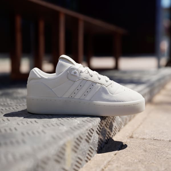 White Rivalry Low Lux Shoes