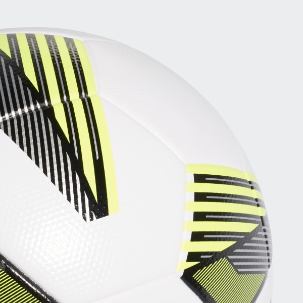 Bialy Tiro League Ball