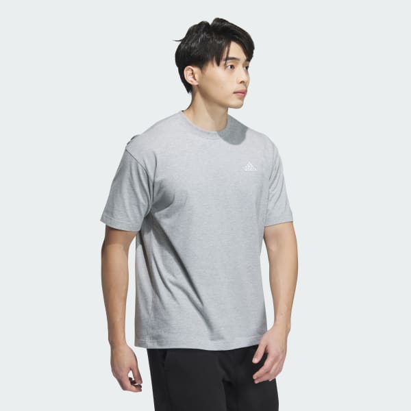 グレー エッセンシャルズ プラス ルーズフィット スモールロゴ 半袖Tシャツ