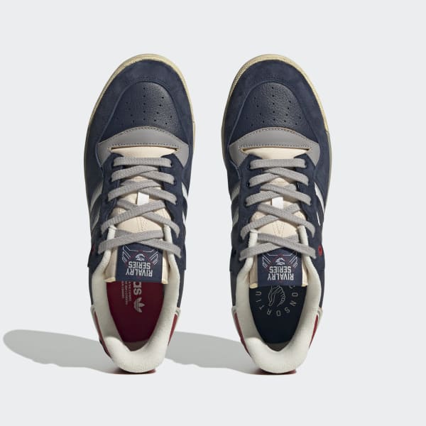 สีน้ำเงิน รองเท้า Rivalry Low Extra Butter