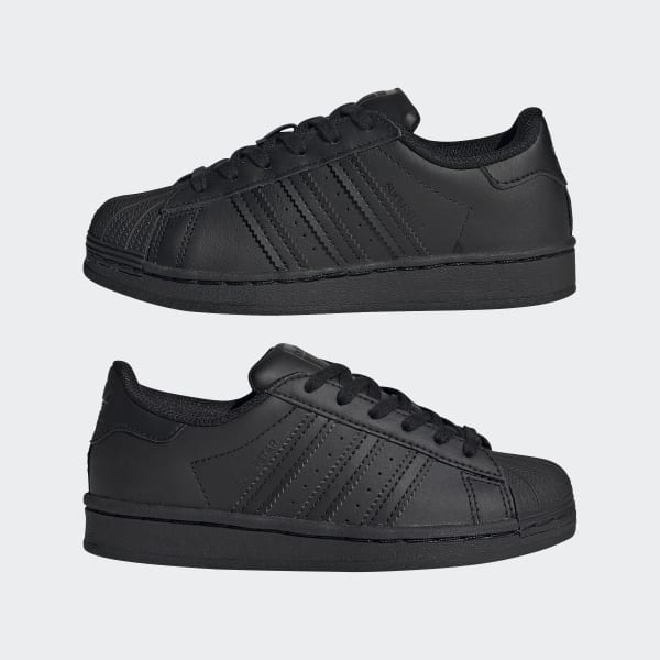 For det andet træk uld over øjnene butiksindehaveren Kids Superstar All Black Shoes | adidas US