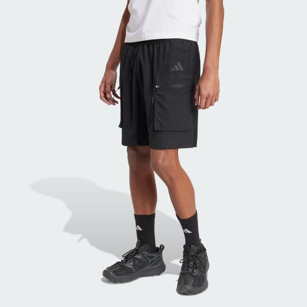 Schwarz City Escape Woven Shorts
