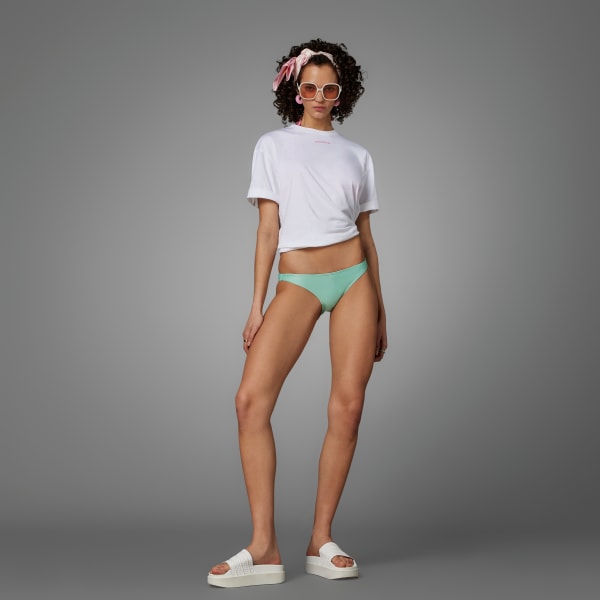 White Island Club Graphic Tee